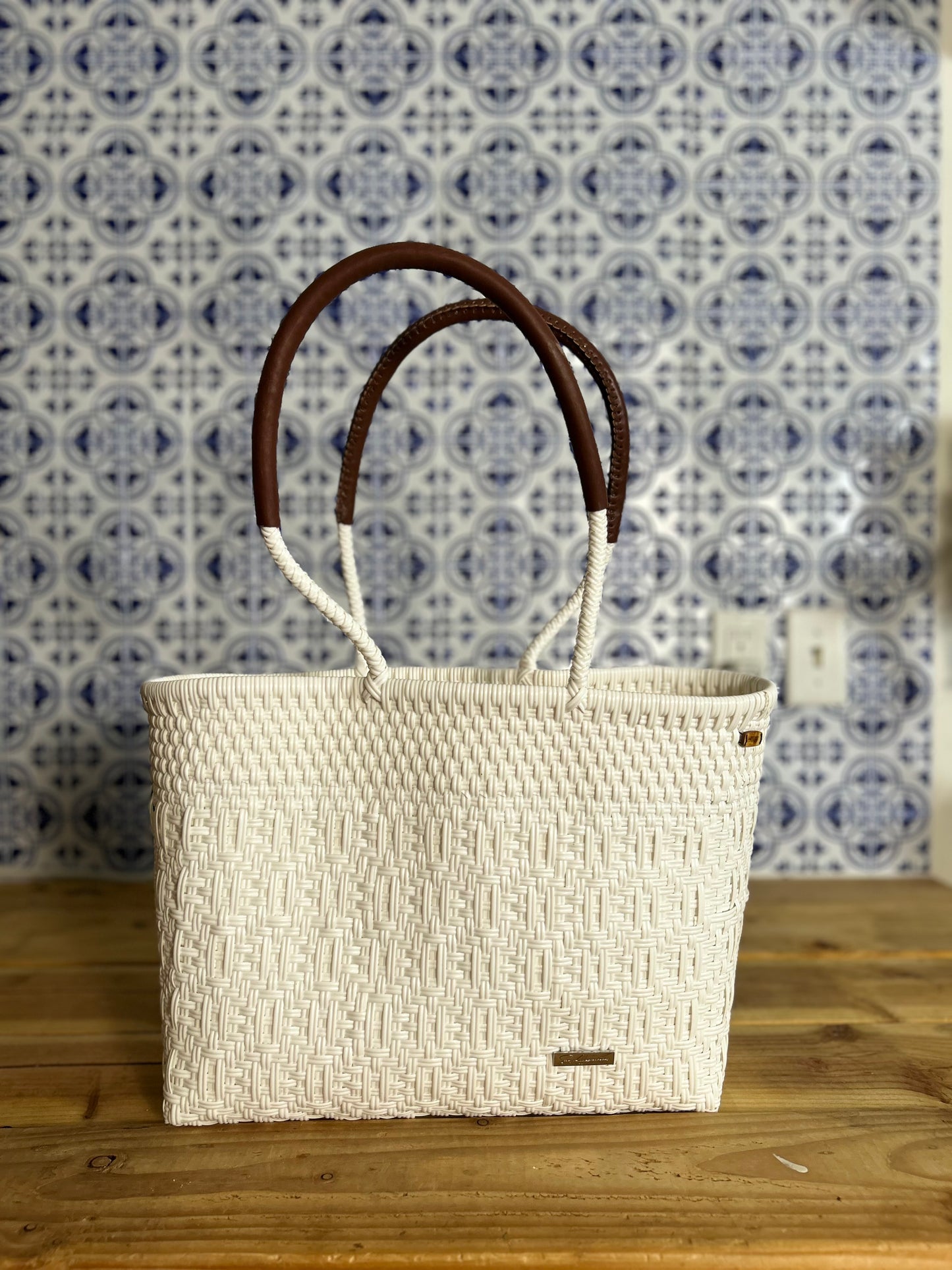 Chaparrita Medium- White
