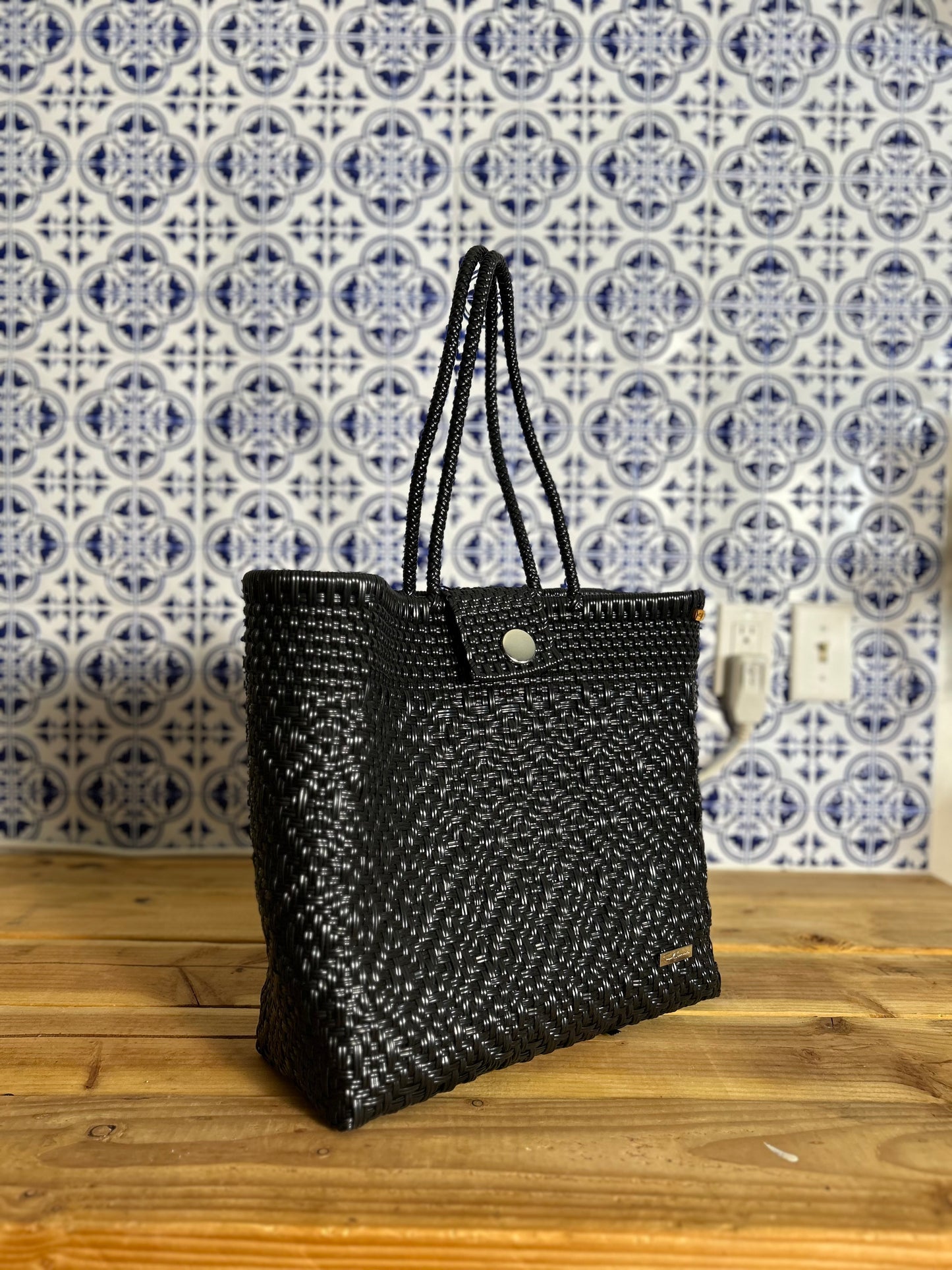 Orejona- Black