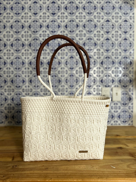 Chaparrita Medium- White