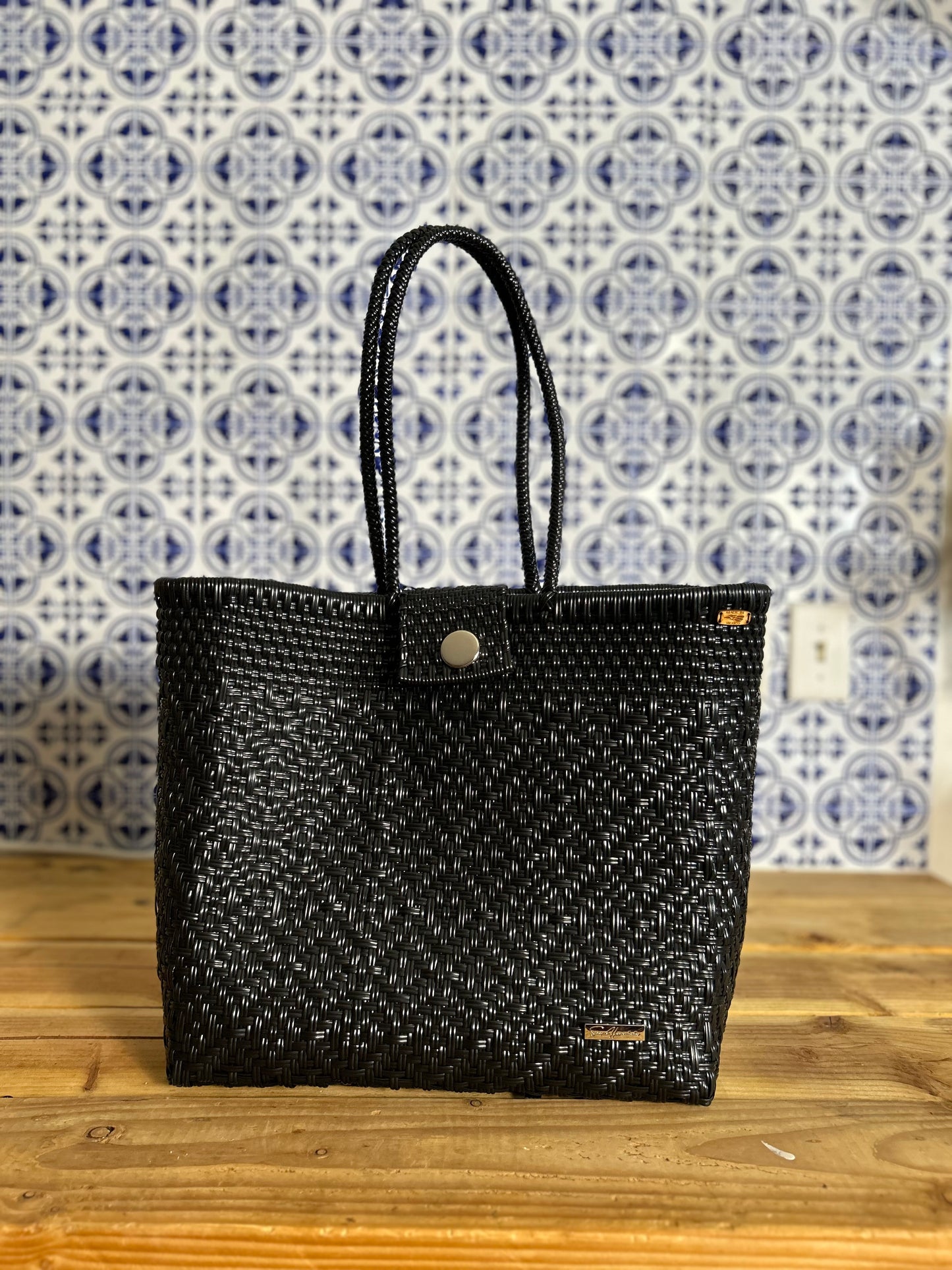Orejona- Black