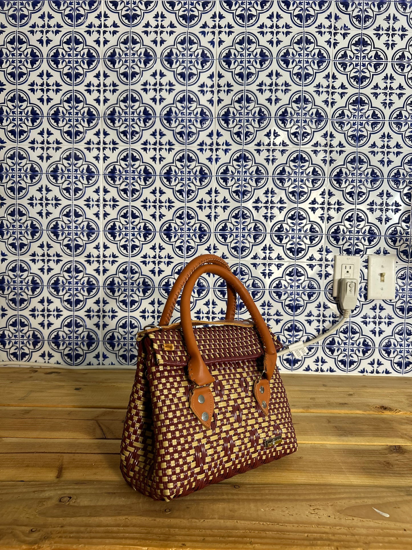 Chiquis Crossbody- Burgundy