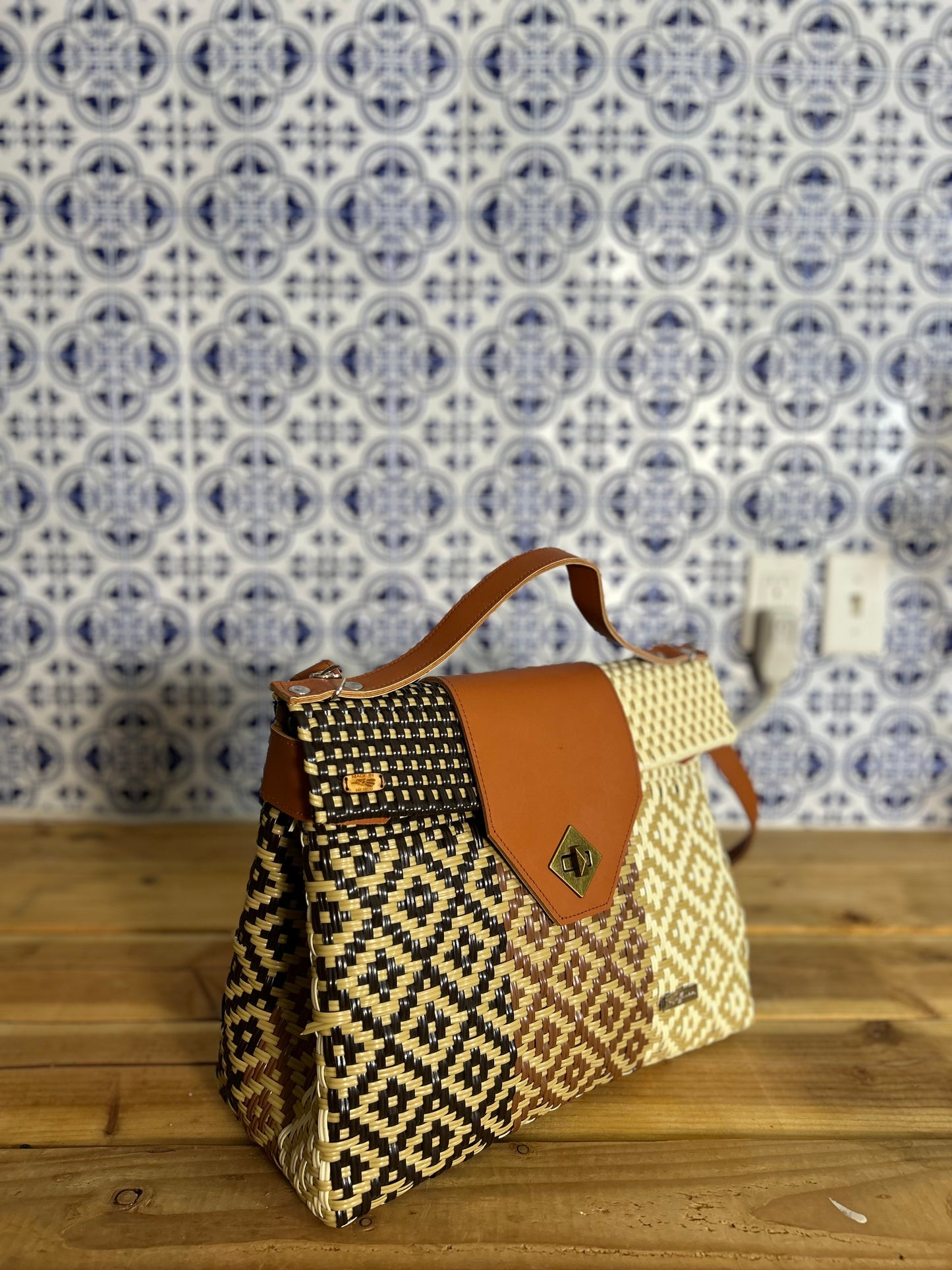 Portfolio Crossbody- Duvalin