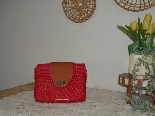 Peque Crossbody- Red